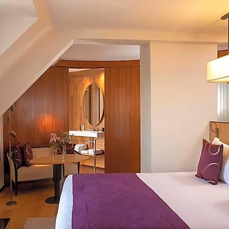 Ξενοδοχείο Maison Fl 4*