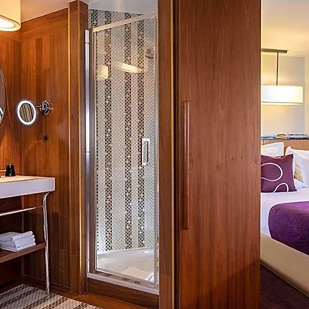 Ξενοδοχείο Maison Fl 4*