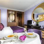 Maison Fl 4* Párizs